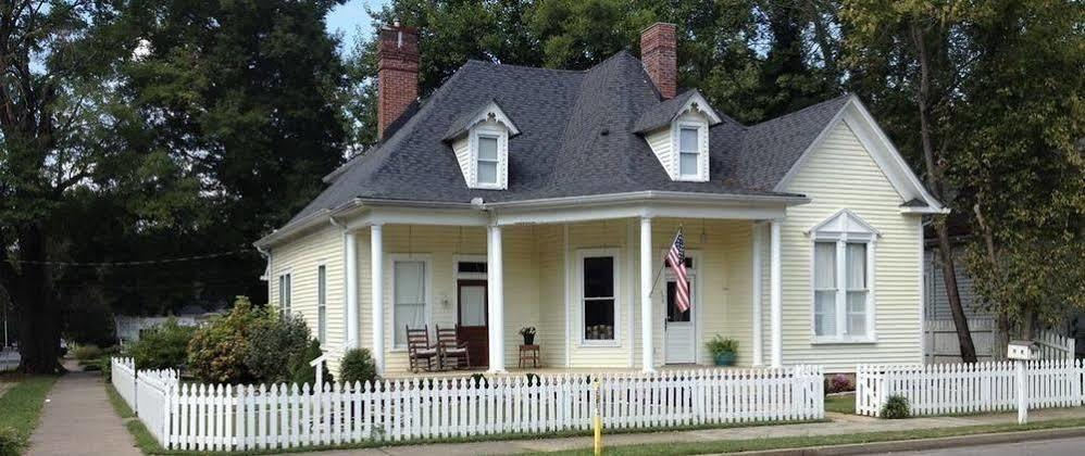 Carriage Lane Inn Murfeesboro Tn マーフリーズボロ エクステリア 写真