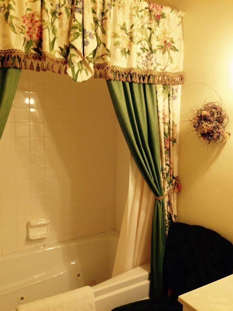 Carriage Lane Inn Murfeesboro Tn マーフリーズボロ エクステリア 写真